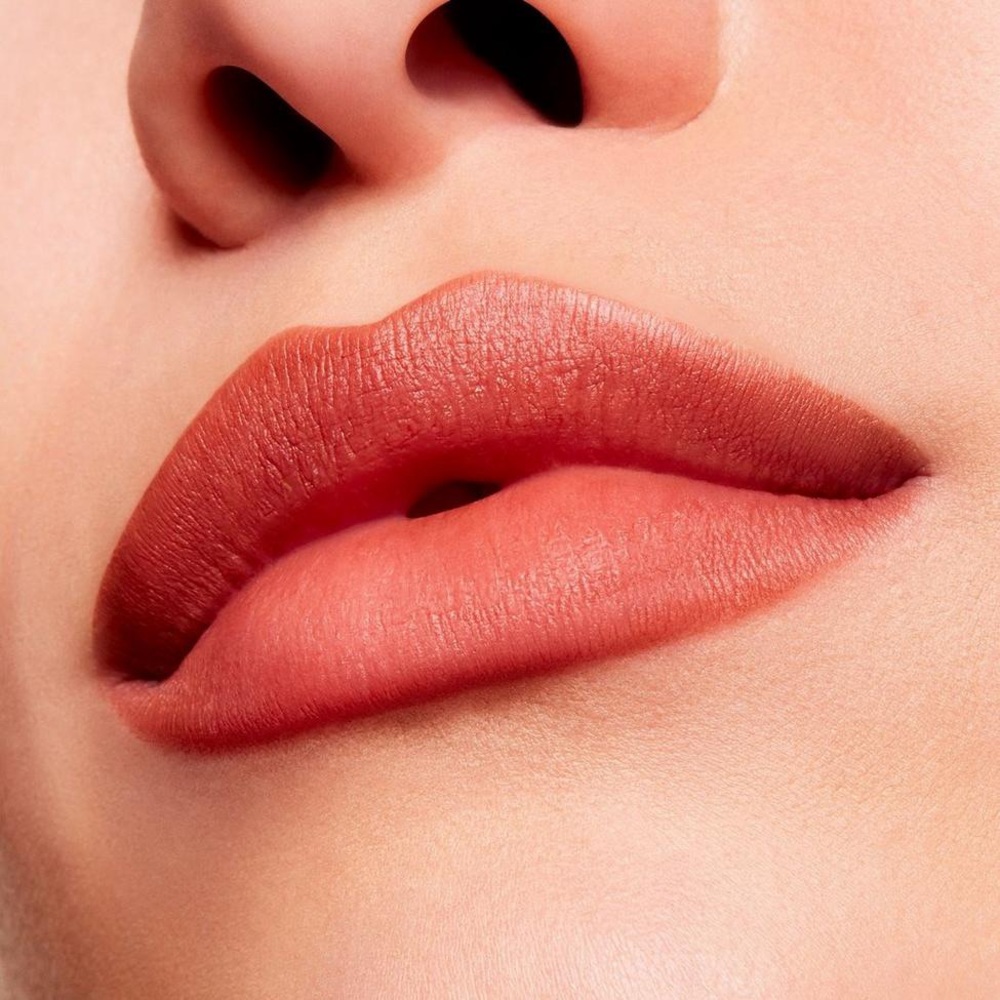 MAC. ALL STAR ANISE. POWDERKISS VELVET BLUR STICK in ORANGEY BROWN. RETAIL $28 - Picture 8 of 9